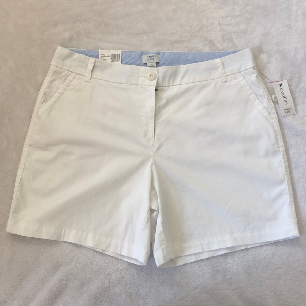 Crown & Ivy Caroline Stretch Twill 7” White Shorts